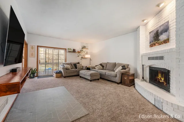 $599,000 | 11488 Cameron Avenue, Allendale, MI 49401