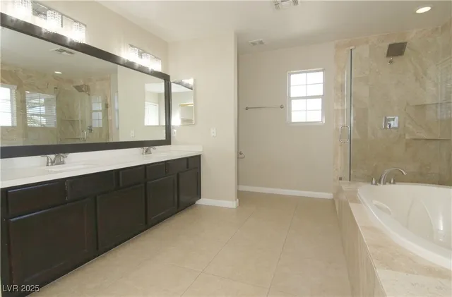 $3,999 | 3222 East Viking Road, Las Vegas, NV 89121