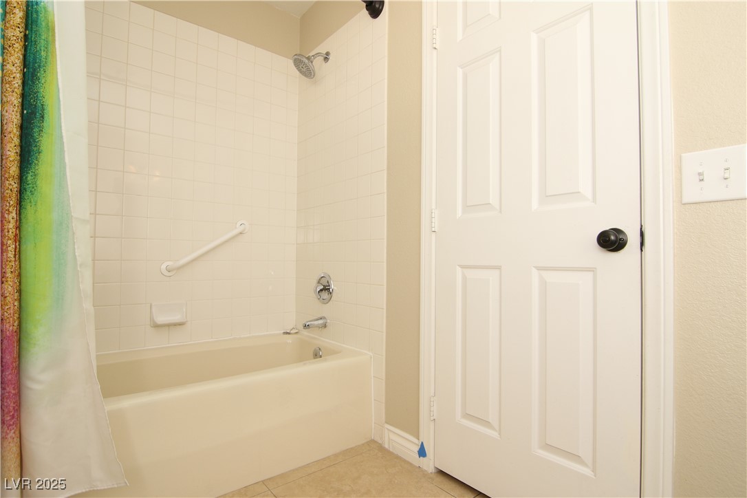 3222 East Viking Road Las Vegas, NV 89121 - Photo 23 of 38 Downstairs Bathroom