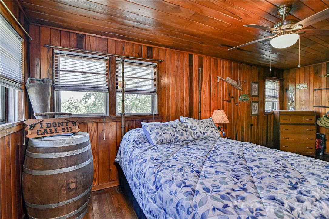 415 Weaverville Road Asheville, NC 28804 - Photo 19 of 47