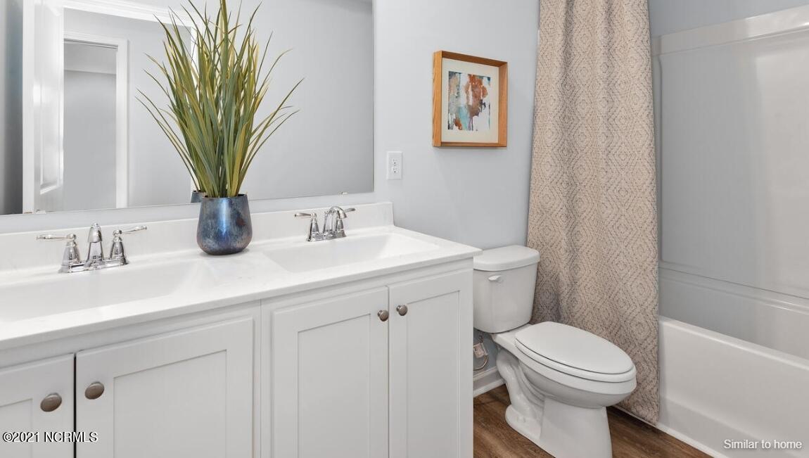 1546 Dove Shell Way, Unit 44 Wilmington, NC 28405 - Photo 13 of 22 Bathroom 2