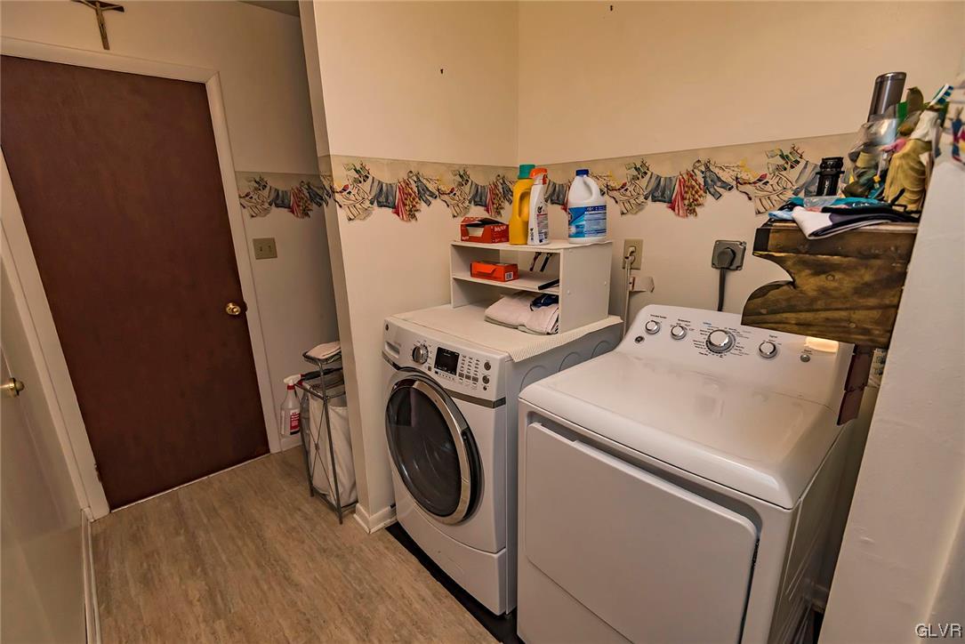 360 North 9th Street Bangor, PA 18013 - Photo 24 of 34 a utility room with dryer and washer