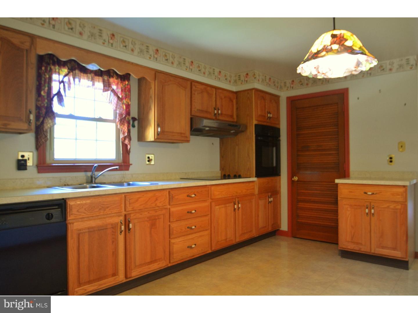 108 Morrison Road New Castle, DE 19720 - Photo 21 of 25 Kitchen