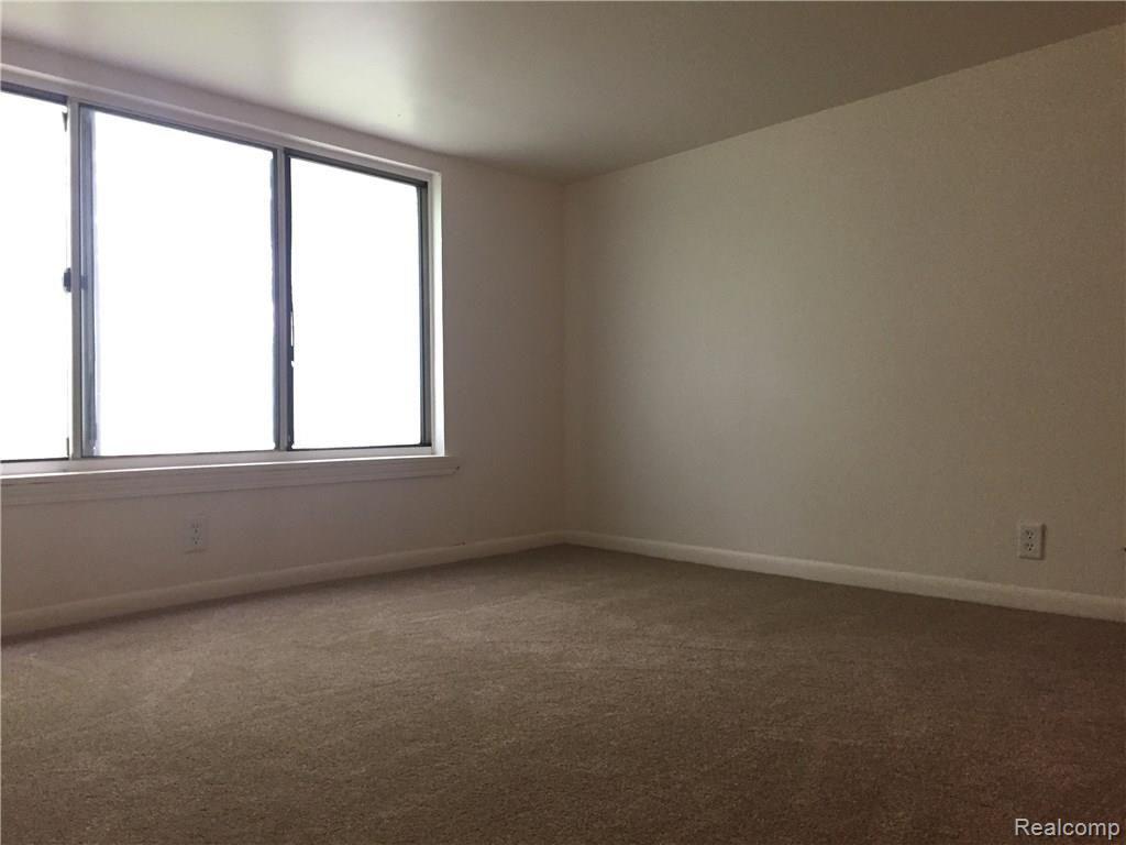 2214 Lindell Road Sterling Heights, MI 48310 - Photo 13 of 20