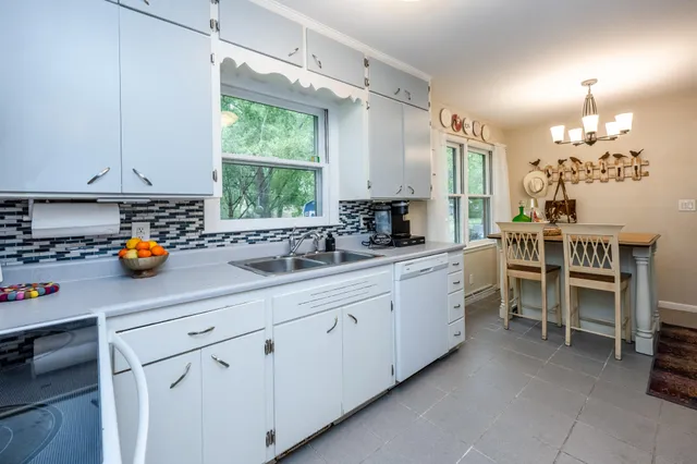 $285,000 | 1246 Adams Drive, St. Joseph, MI 49085