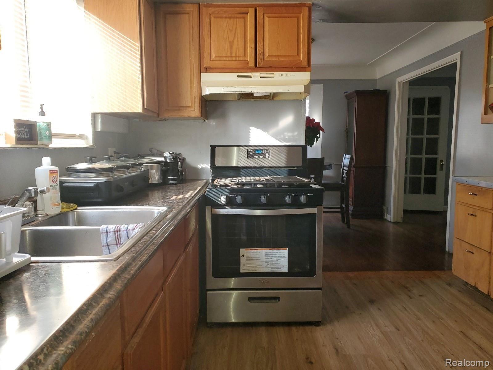 10664 Nottingham Road Detroit, MI 48224 - Photo 2 of 35 IMG_5325.jpeg