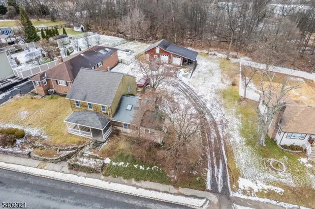 $749,000 | 79 Fairfield Avenue, West Caldwell, NJ 07006