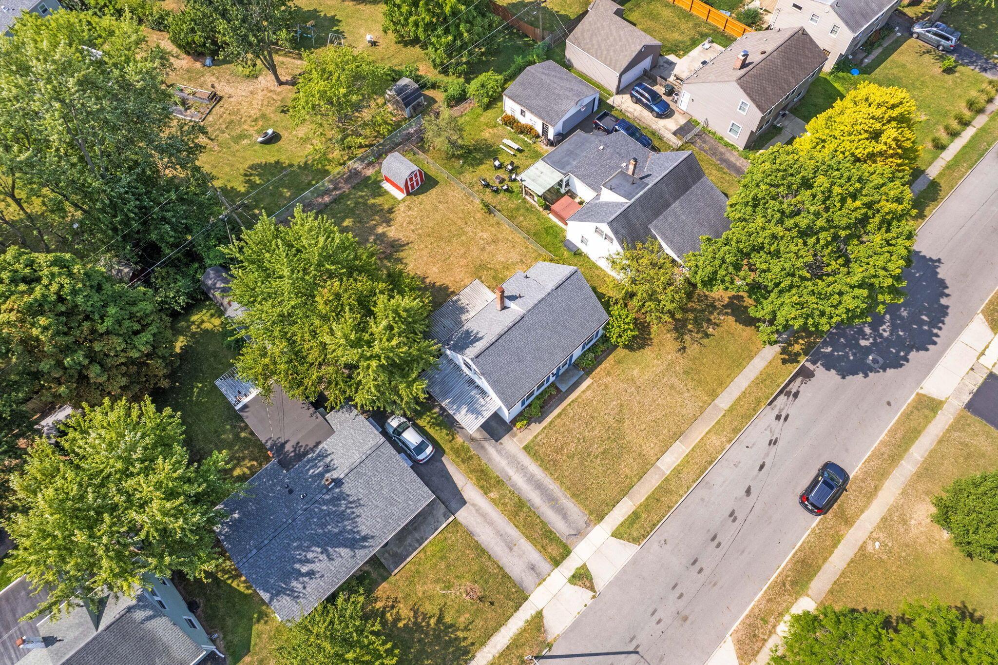 4791 Annhurst Road Columbus, OH 43228 - Photo 15 of 33 6-web-or-mls-DJI_0006