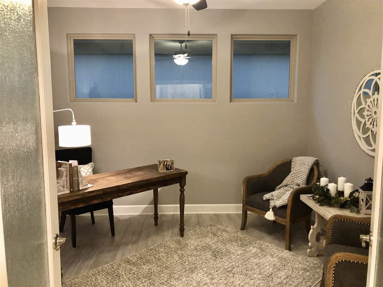 3913 North Solano Street Wichita, KS 67205 - Photo 11 of 25 Den/Office/Flex Room off the gallery area