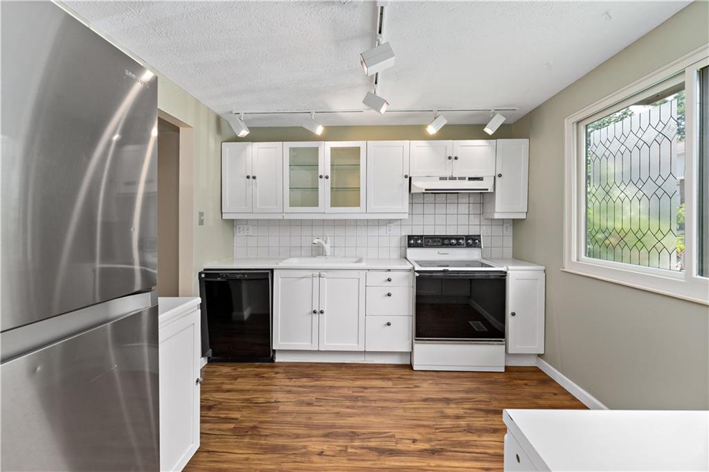 649 Deer Watch Road Bridgeville, PA 15017 - Photo 6 of 37 Gallery Image 6