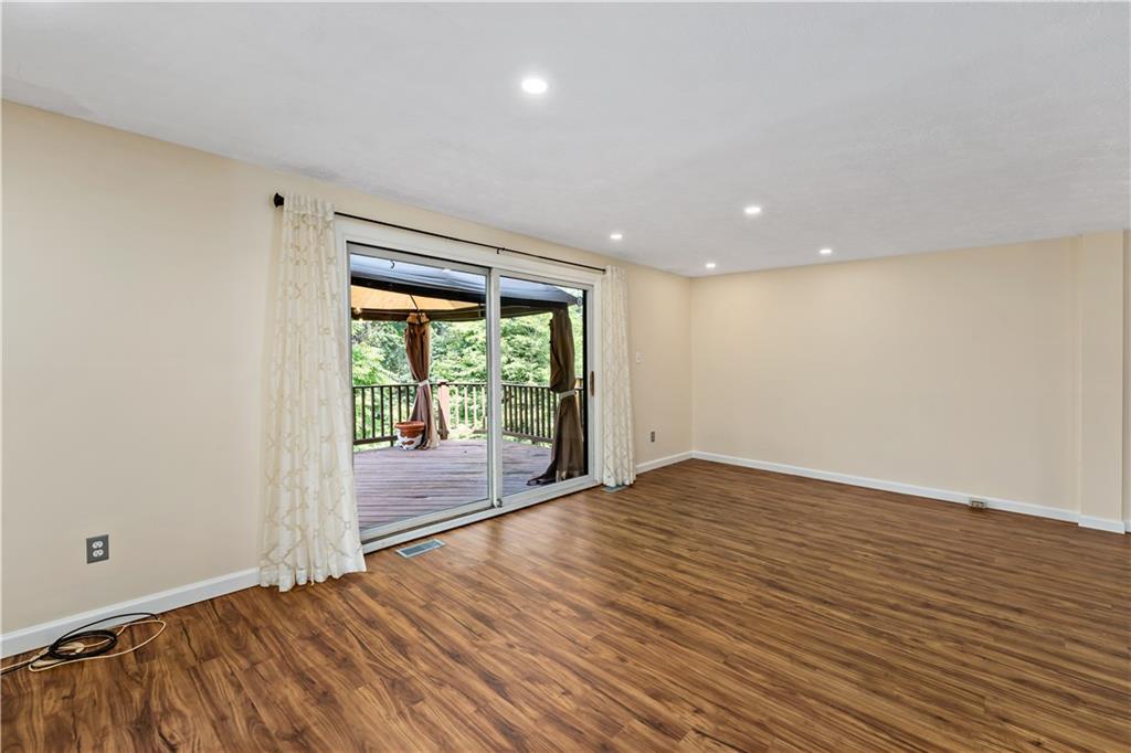 649 Deer Watch Road Bridgeville, PA 15017 - Photo 10 of 37 Gallery Image 10