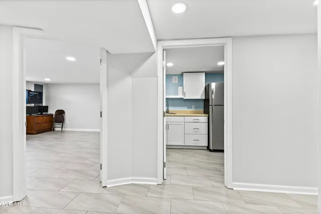 $2,300 | 630 Broad Street, Unit 2, Bristol, TN 37620