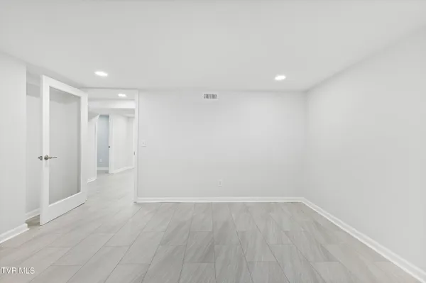 $2,300 | 630 Broad Street, Unit 2, Bristol, TN 37620