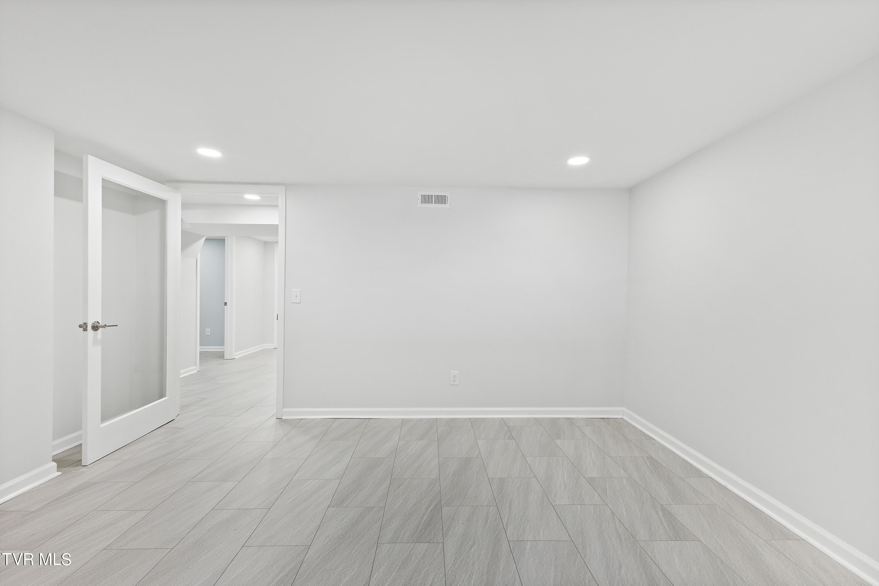 630 Broad Street, Unit 2 Bristol, TN 37620 - Photo 14 of 32 128A1222