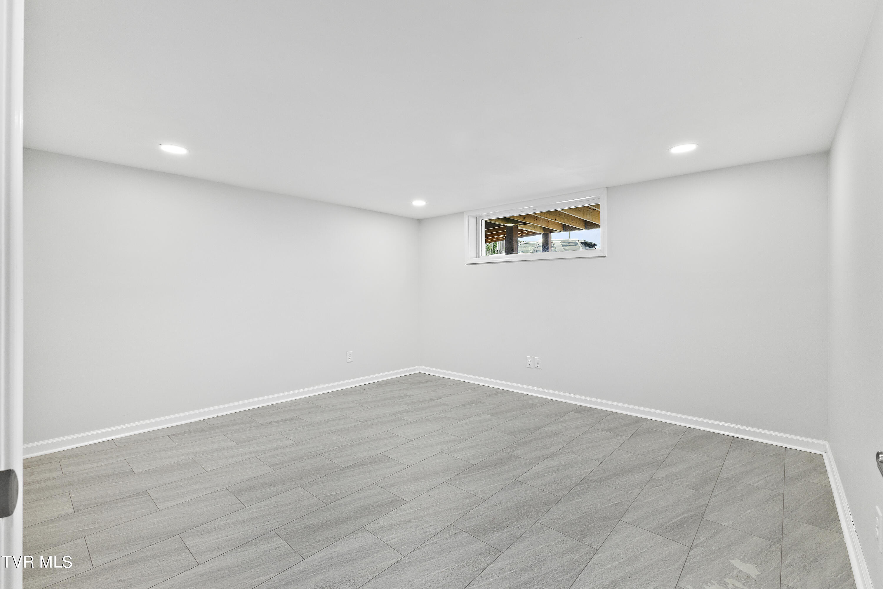 630 Broad Street, Unit 2 Bristol, TN 37620 - Photo 15 of 32 128A1218