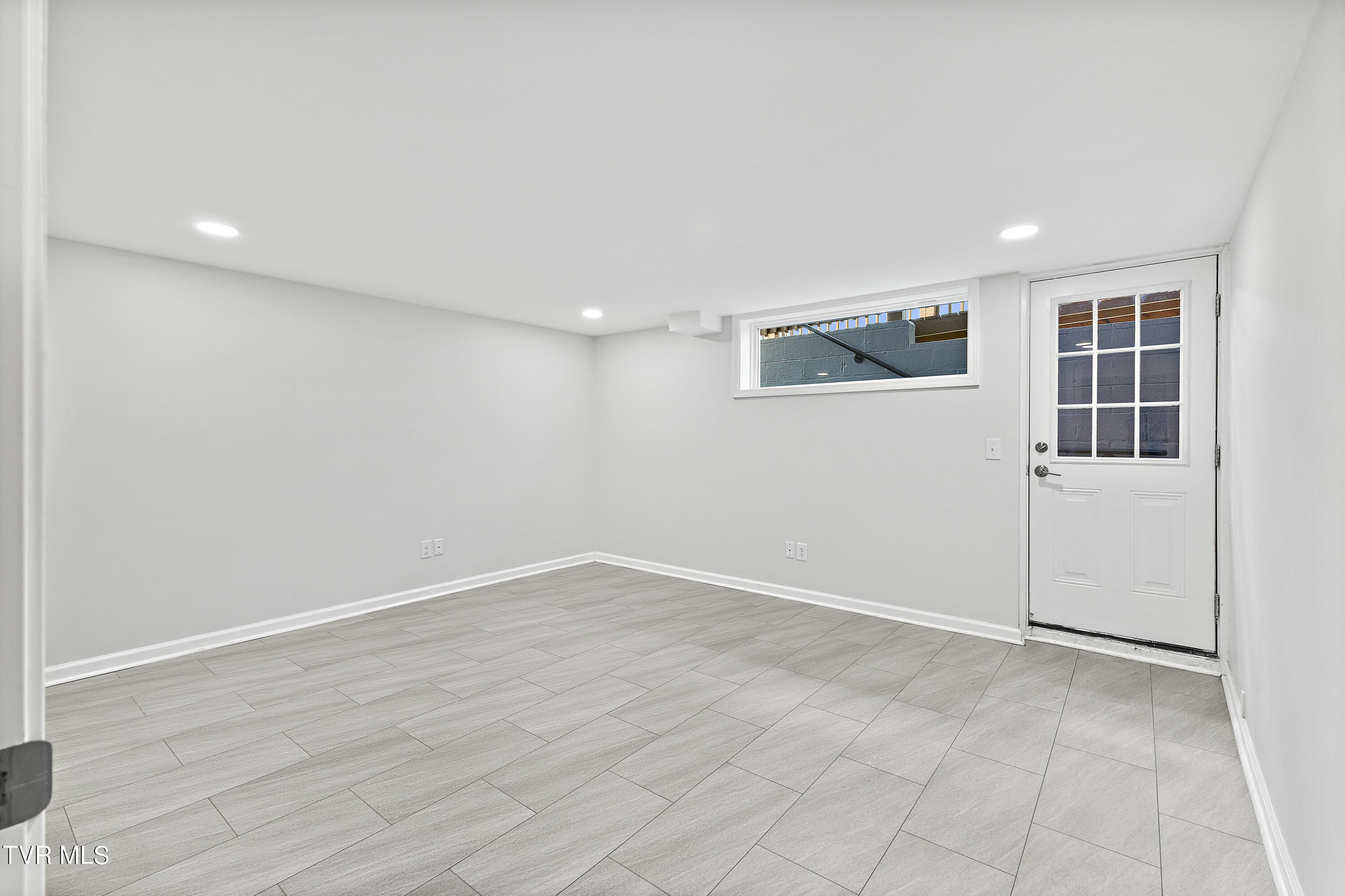 630 Broad Street, Unit 2 Bristol, TN 37620 - Photo 19 of 32 128A1206