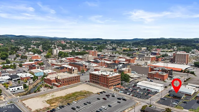 $2,300 | 630 Broad Street, Unit 2, Bristol, TN 37620