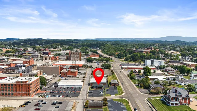 $2,300 | 630 Broad Street, Unit 2, Bristol, TN 37620