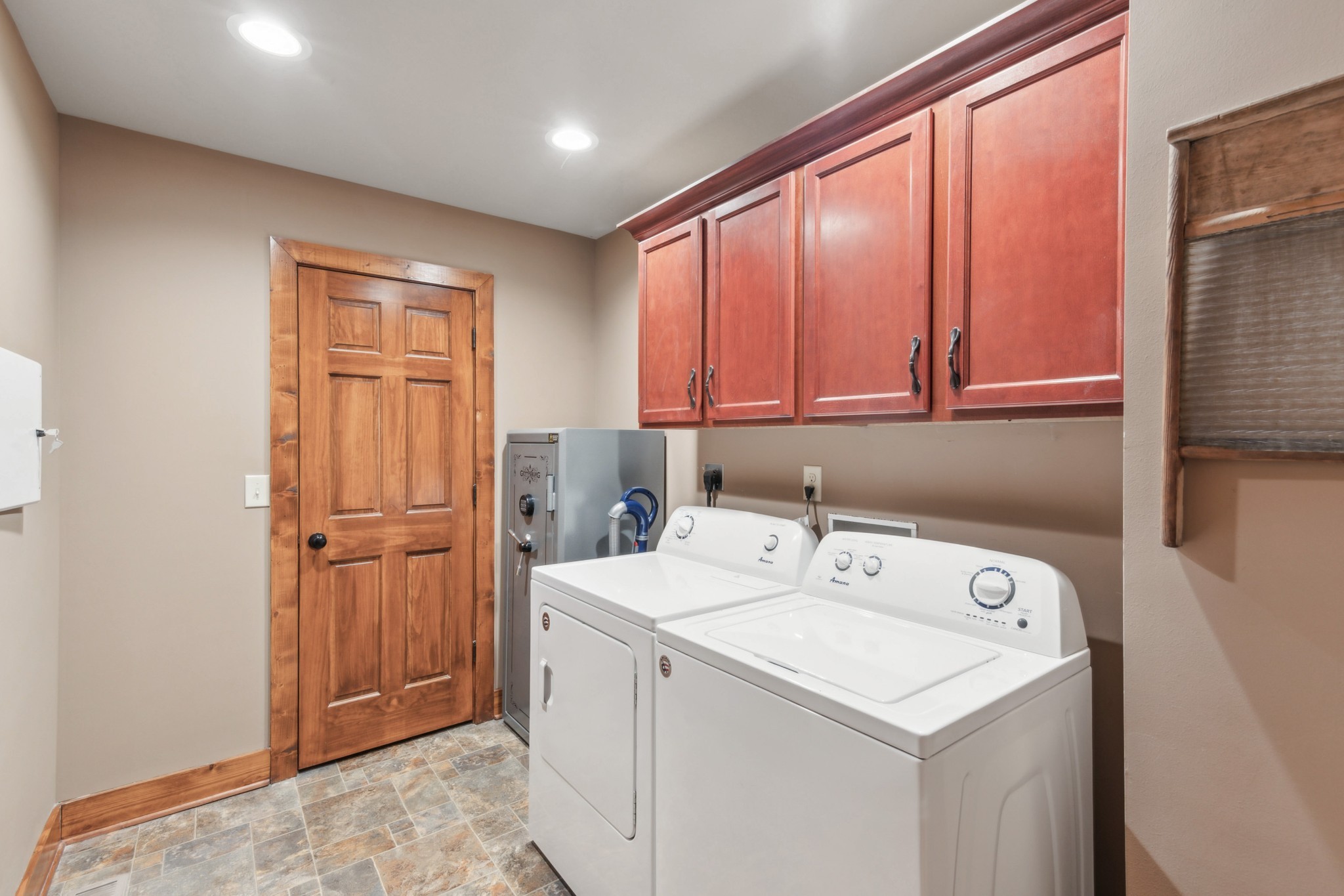 4455 Tarsus Road Palmyra, TN 37142 - Photo 24 of 38 a utility room with dryer and washer