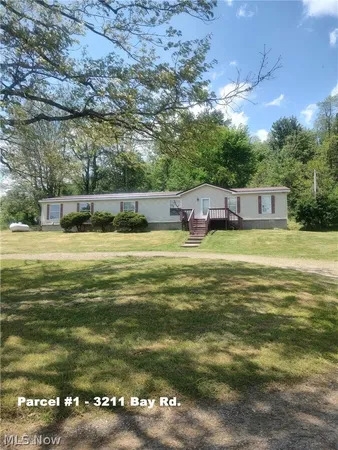 3211 Bay Road Southeast, Carrollton, OH 44615