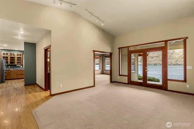 $1,550,000 | 7405 Us Highway, Wenatchee, WA 98801