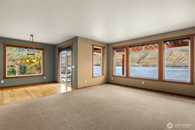 $1,550,000 | 7405 Us Highway, Wenatchee, WA 98801