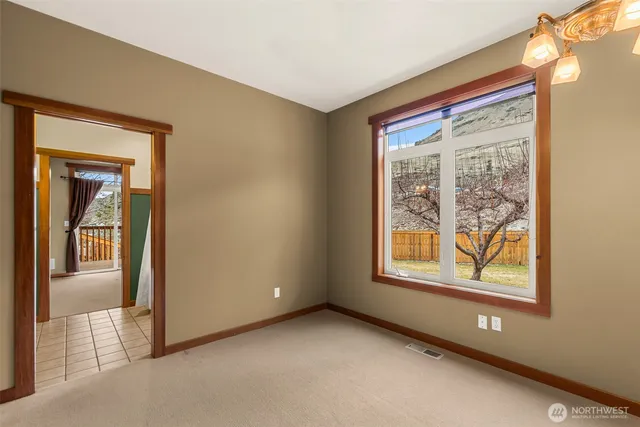 $1,550,000 | 7405 Us Highway, Wenatchee, WA 98801