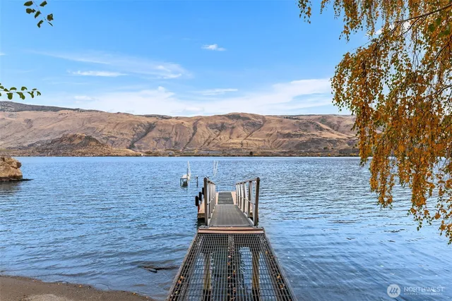 $1,550,000 | 7405 Us Highway, Wenatchee, WA 98801