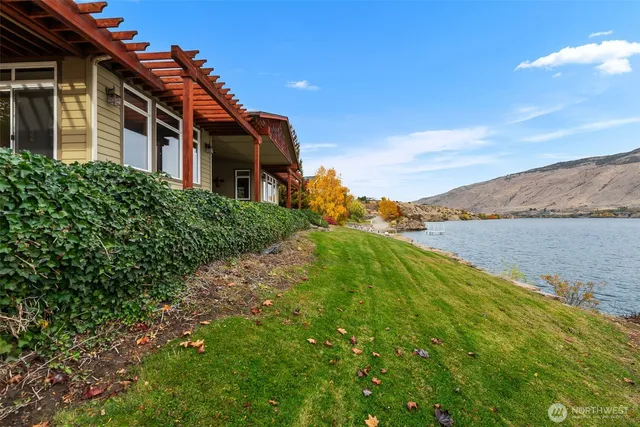 $1,550,000 | 7405 Us Highway, Wenatchee, WA 98801