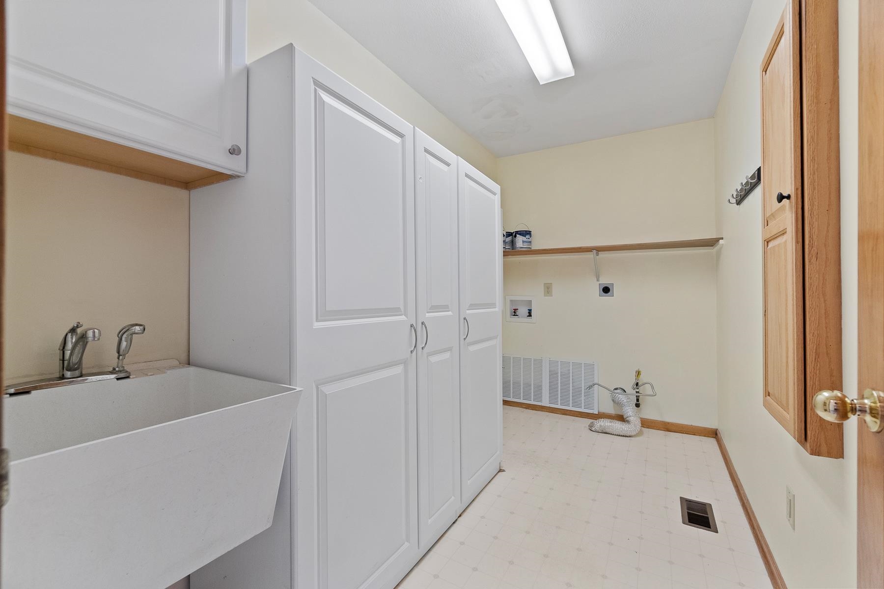 11708 Redding Drive Fort Wayne, IN 46814 - Photo 14 of 35