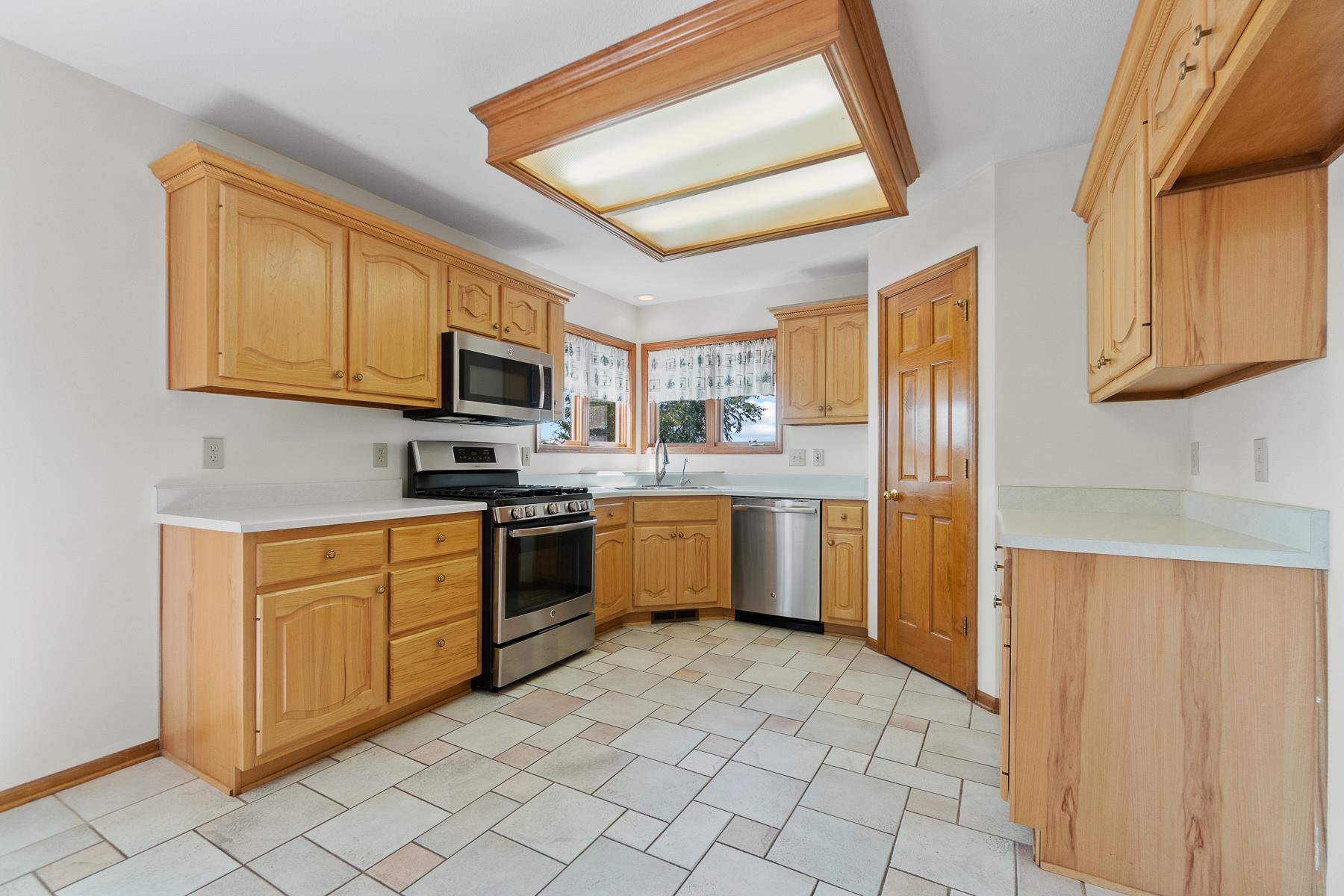 11708 Redding Drive Fort Wayne, IN 46814 - Photo 10 of 35