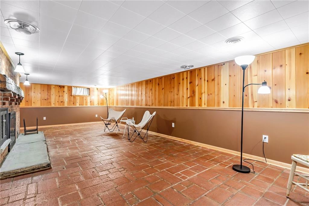 5802 Maple Way Jamestown, PA 16134 - Photo 18 of 24 a living room with a large window