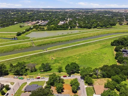 $395,000 | 5317 Redbud Lane, Fort Worth, TX 76114