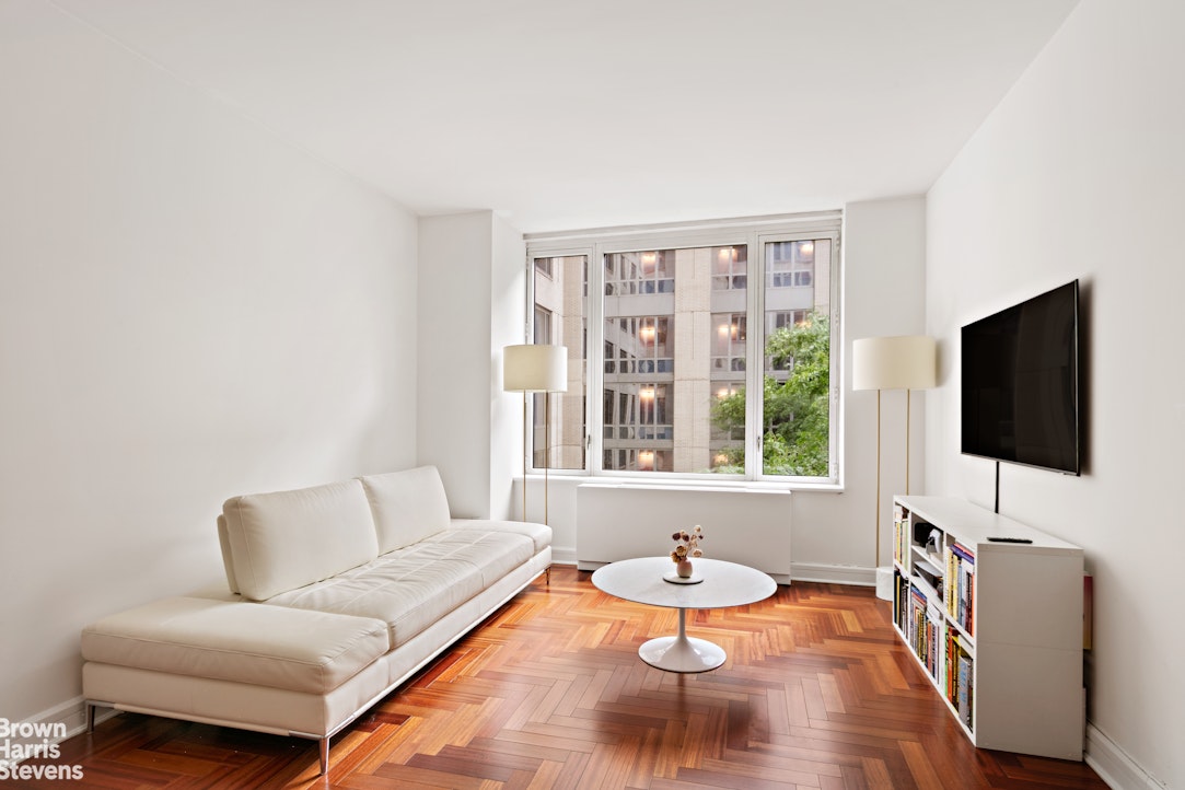 220 Riverside Boulevard, Unit 4B Manhattan, NY 10069 - Photo 2 of 14 Gallery Image 2