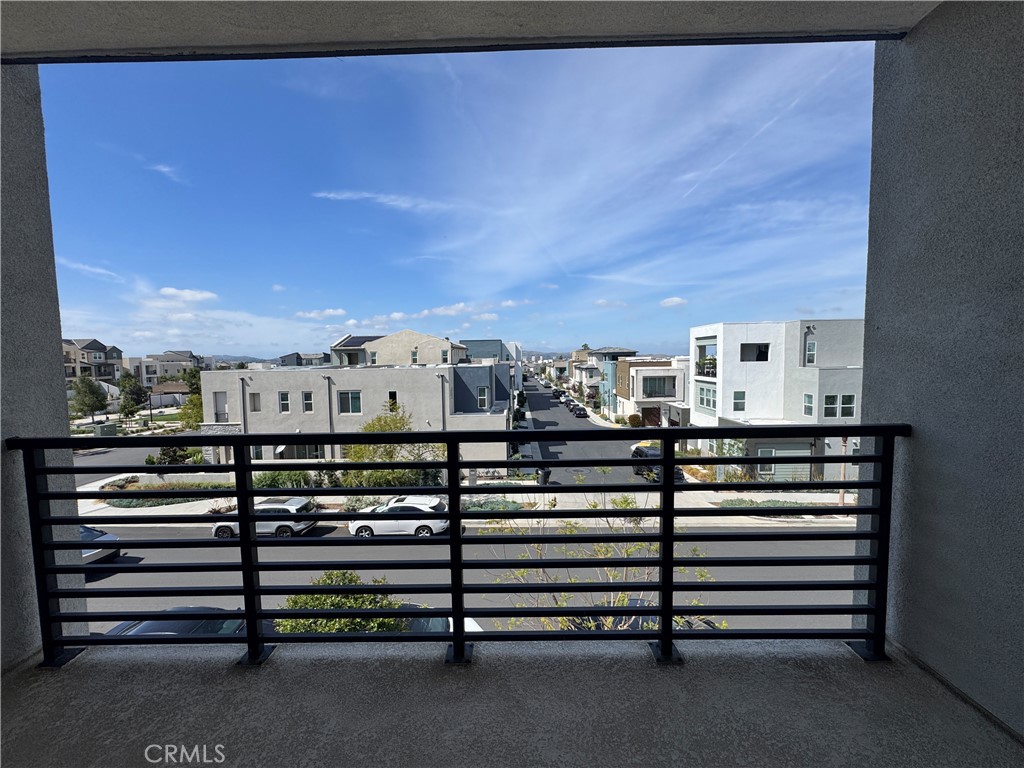 106 Restore Irvine, CA 92618 - Photo 6 of 33 balcony off great room