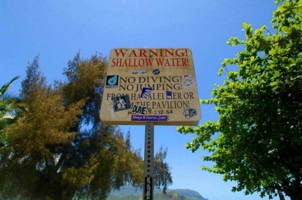 4895 Weke Road Hanalei, HI 96714 - Photo 19 of 21 a sign on the side of a building