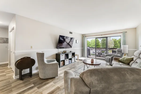$259,900 | 200 Sanders Ferry Road, Unit 2210, Hendersonville, TN 37075