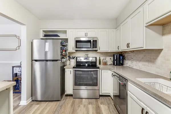 $259,900 | 200 Sanders Ferry Road, Unit 2210, Hendersonville, TN 37075