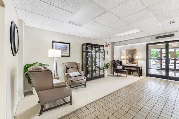 $259,900 | 200 Sanders Ferry Road, Unit 2210, Hendersonville, TN 37075