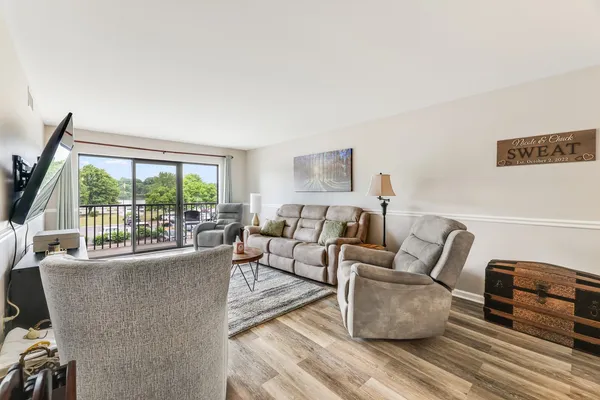 $259,900 | 200 Sanders Ferry Road, Unit 2210, Hendersonville, TN 37075