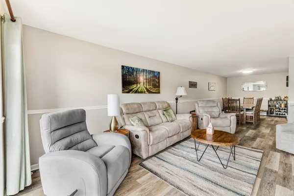 $259,900 | 200 Sanders Ferry Road, Unit 2210, Hendersonville, TN 37075