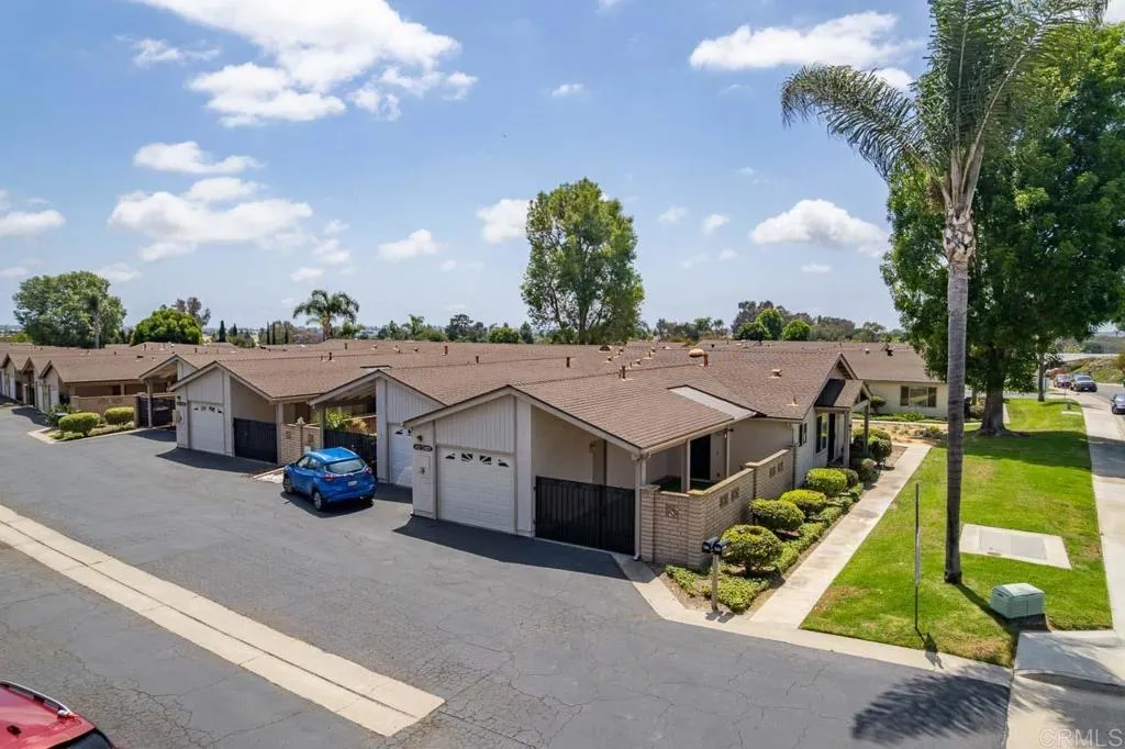1025 Plover Way, Unit 3 Oceanside, CA 92057 - Photo 18 of 28