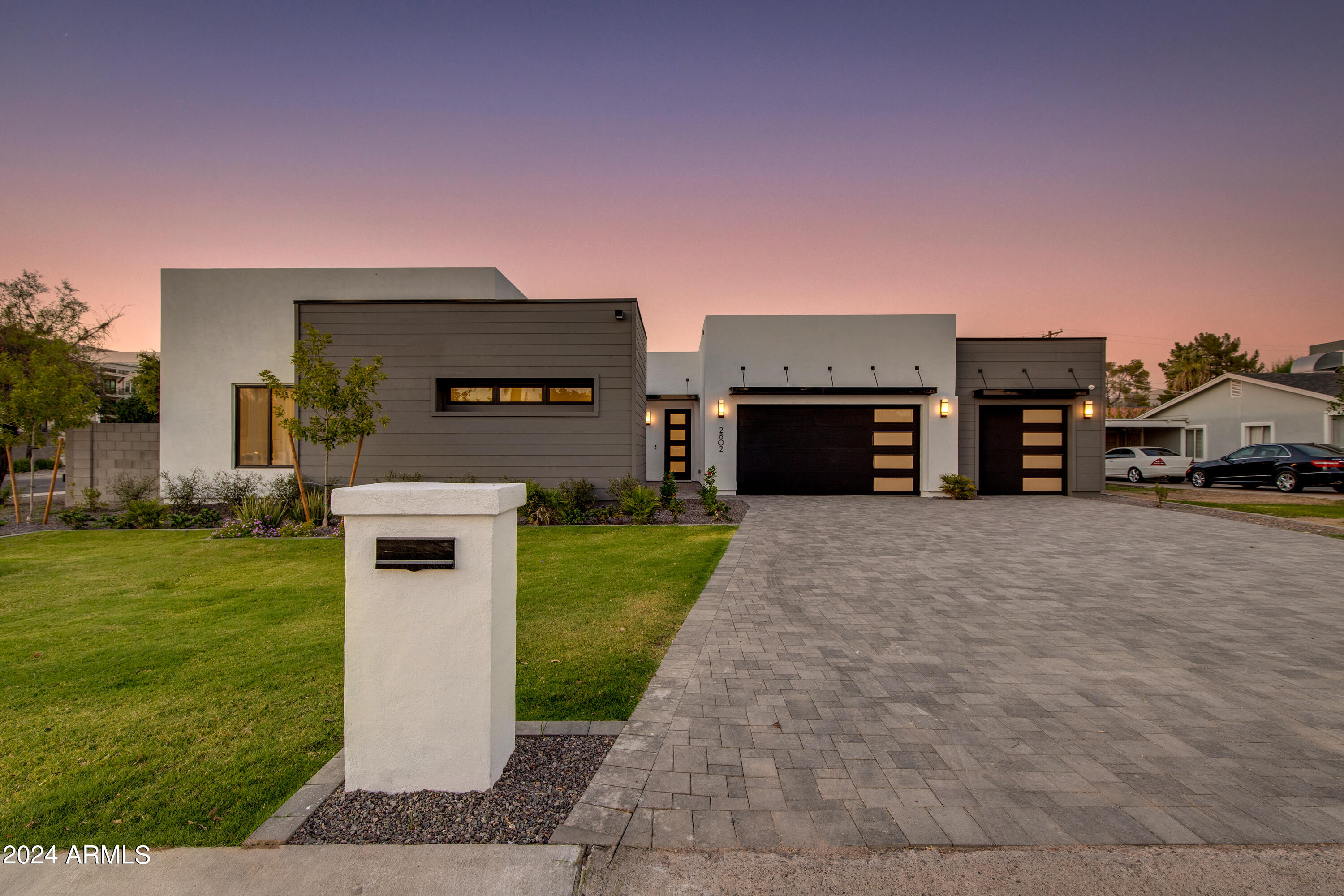 2802 East Pierson Street Phoenix, AZ 85016 - Photo 1 of 25 01-Pierson twilight
