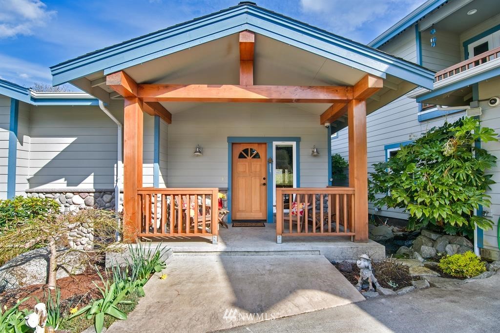 12379 Banner Road Southeast Olalla, WA 98359 - Photo 5 of 25 Gallery Image 5