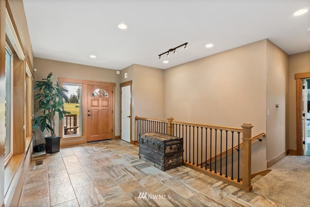 12379 Banner Road Southeast Olalla, WA 98359 - Photo 6 of 25 Gallery Image 6