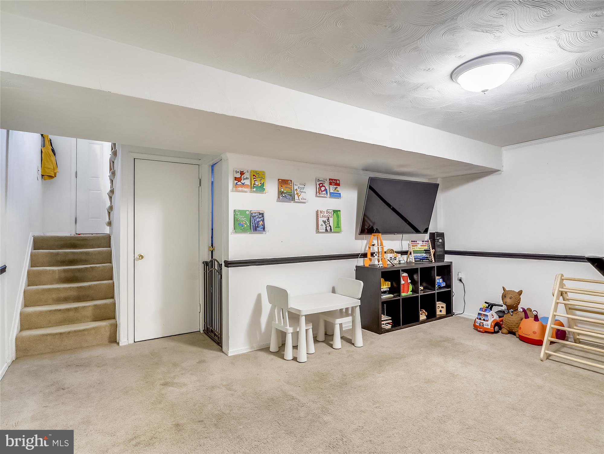 7838 East Shore Road Pasadena, MD 21122 - Photo 23 of 31 Tons of space for whatever you want!