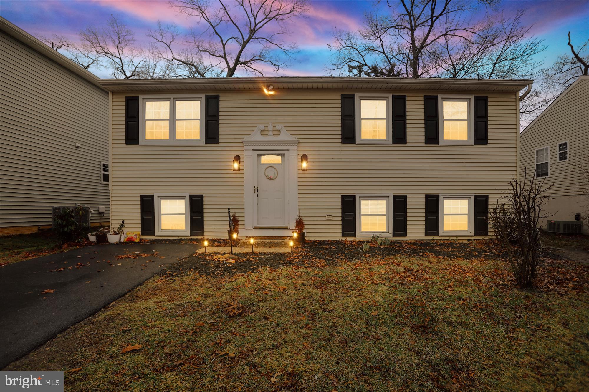 7838 East Shore Road Pasadena, MD 21122 - Photo 31 of 31 The famous twilight shot!