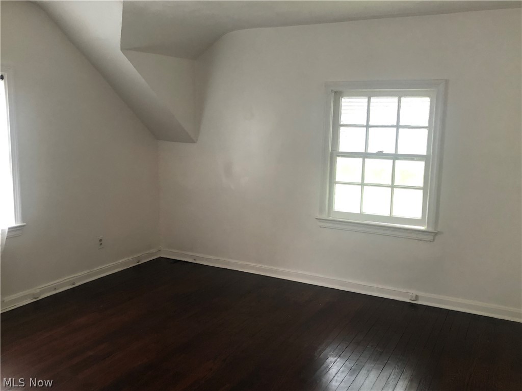 3337 Sutton Road Cleveland, OH 44120 - Photo 7 of 11