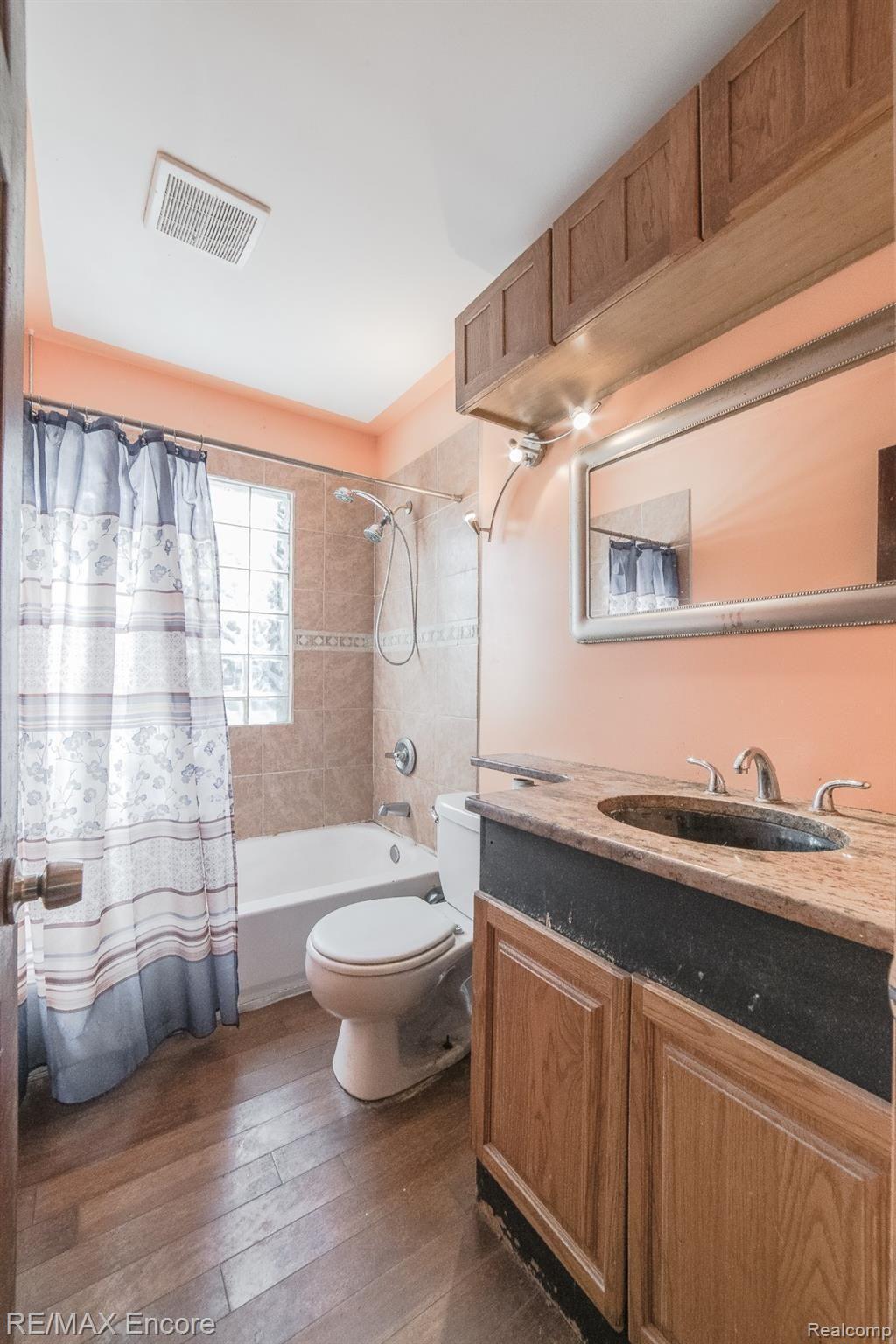 3195 Gerald Avenue Rochester, MI 48307 - Photo 16 of 23 3195 Gerald-16.jpg