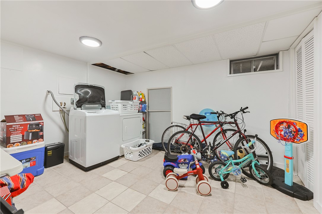 88 Barton Street Pawtucket, RI 02860 - Photo 13 of 49